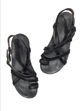 Chaco Dorra Black Full Grain Leather Strappy Toe Loop Comfort Sandal